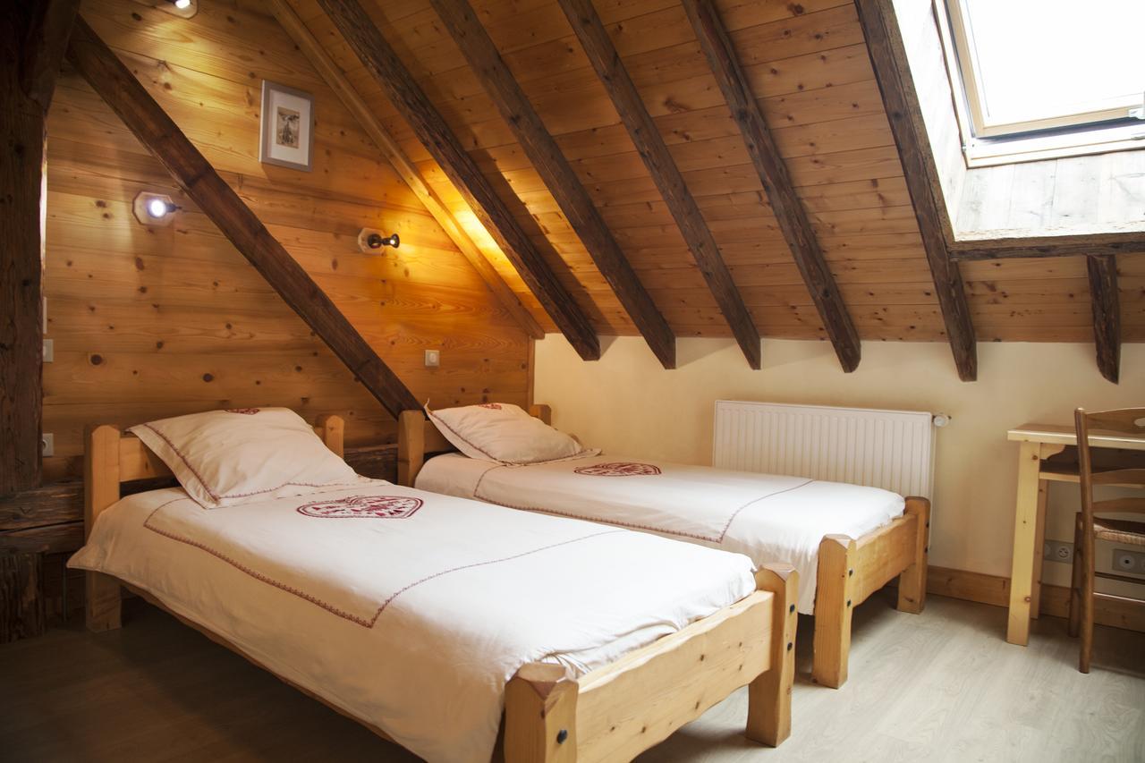 Chalet La Ferme De Noemie Mercury ภายนอก รูปภาพ